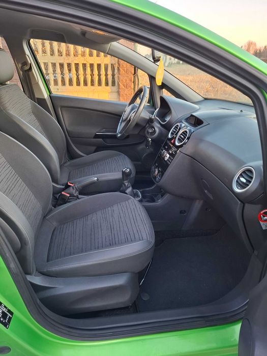 OPEL CORSA D 1.4 16V 2014 rok klima elektryka serwis z Niemiec opłacon