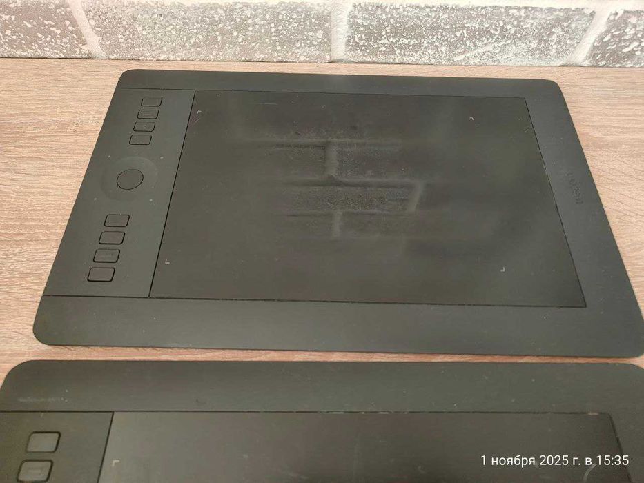 Графічний планшет Wacom Intuos Pro M PTH-651