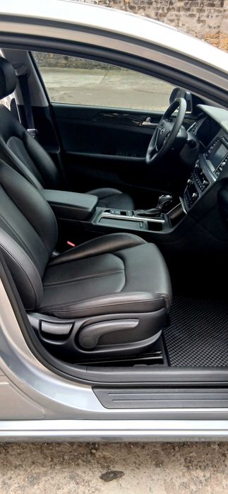 Продам автомобіль Hyundai Sonata LPI