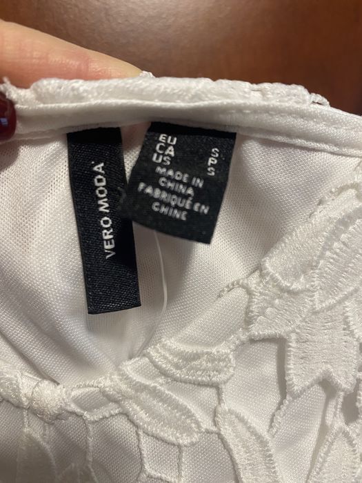 Koronkowa sukienka Vero Moda