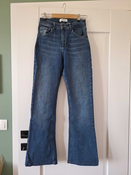 Jeansy flare Reserved