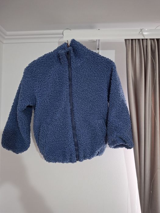 Стильна та тепла курточка для дівчинки барашка