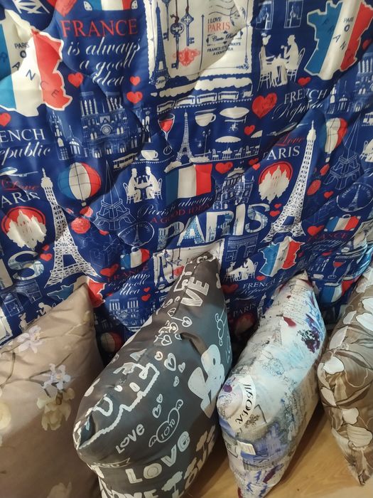 Зимнее фабричное полуторное одеяло.