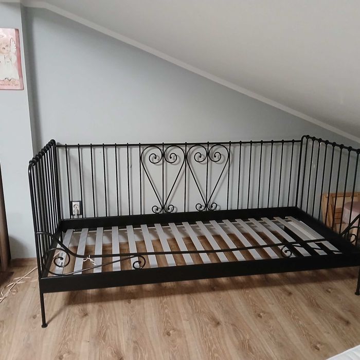 Łóżko pojedyńcze