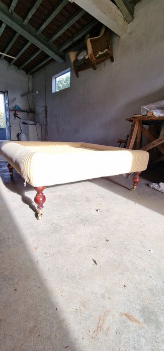 Mesa de centro para restaurar