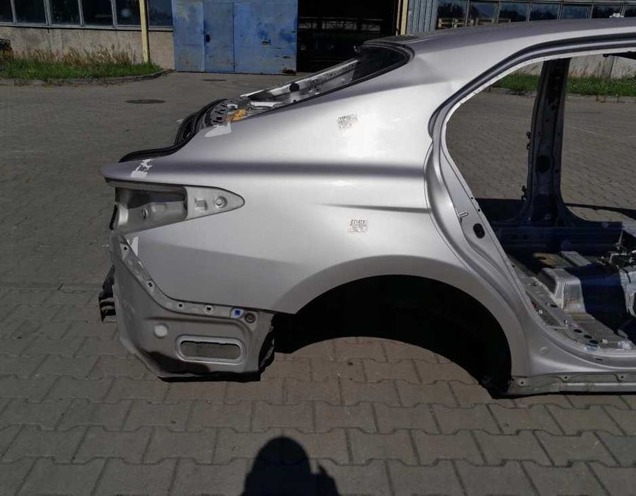 Четверть Toyota Camry 70 XV70 крило кузов разборка