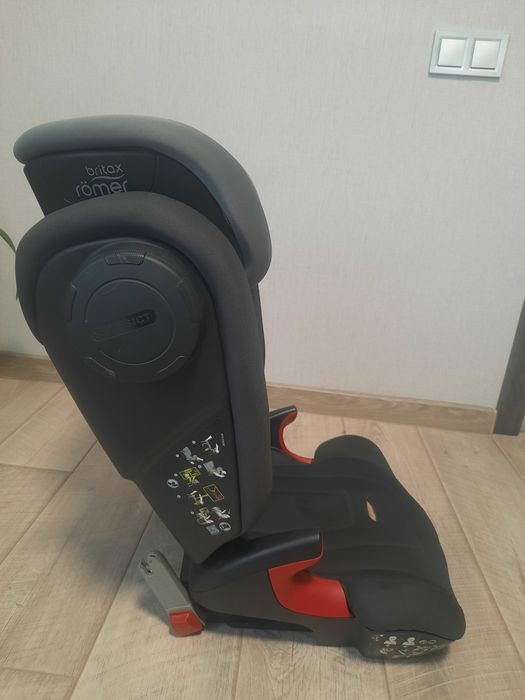 Автокрісло Britax-Romer KIDFIX S