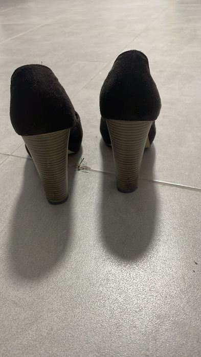 Sapatos de senhora tam 37