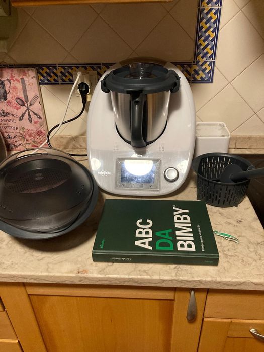 Bimby  com todos os instrumentos