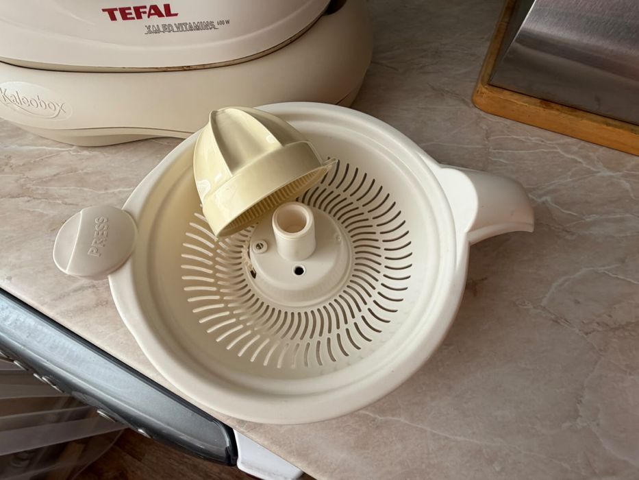 Прождам кухонный комбайн Tefal