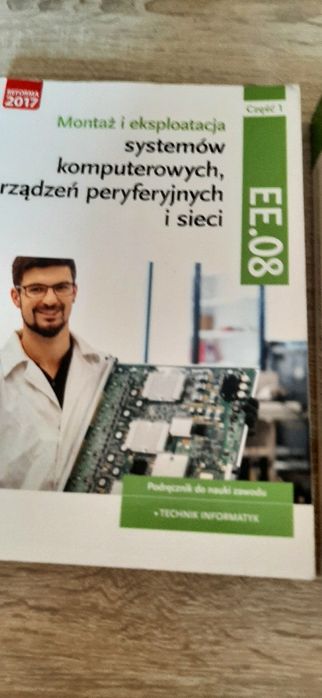 Montaż i eksploatacjia systemów komputerowych urządzeń peryferyjnych .