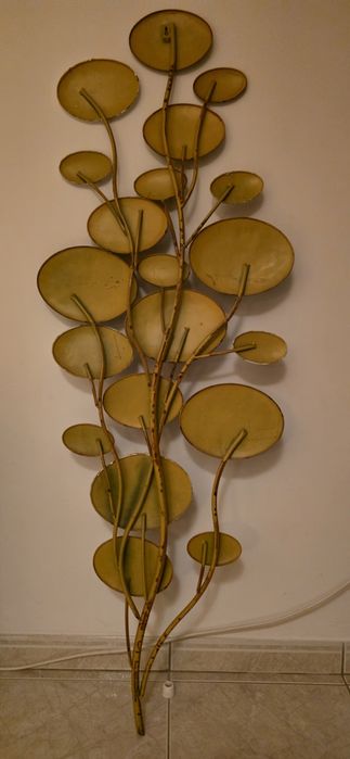 Peça decorativa de metal