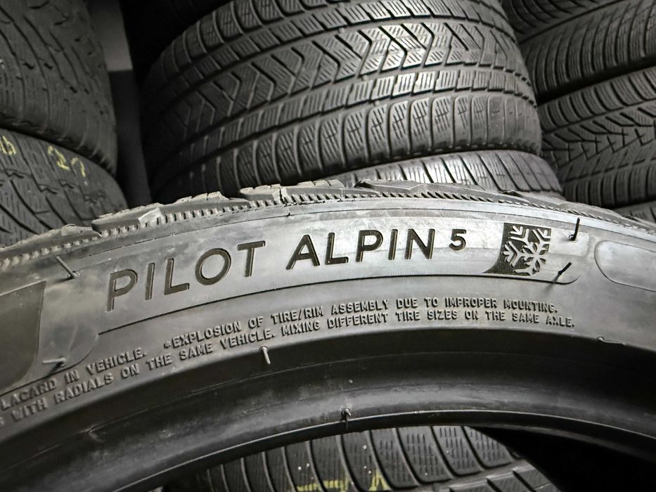 225-40 R19 93W Michelin Pilot Alpin 5 2022 2шт