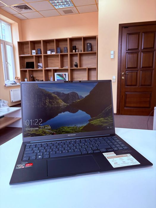 Asus Zenbook UM3505D AMD R5,16Gb,512SSD