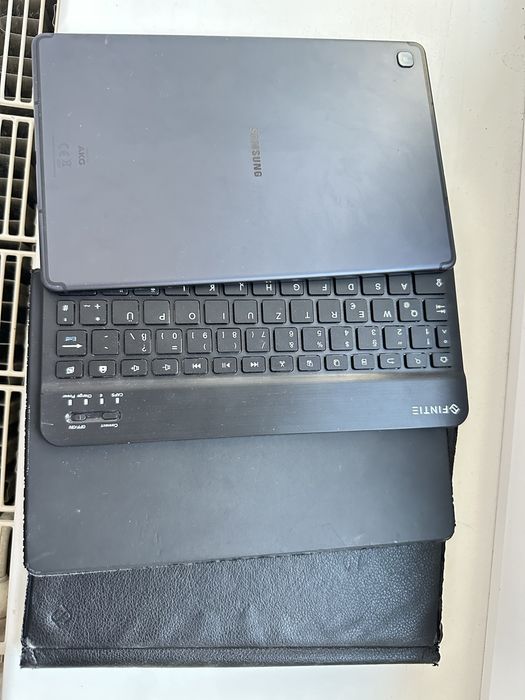 Samsung Tab S6 lite • 4/64GB • Стилус + клавиатура • Рабочий, недорого