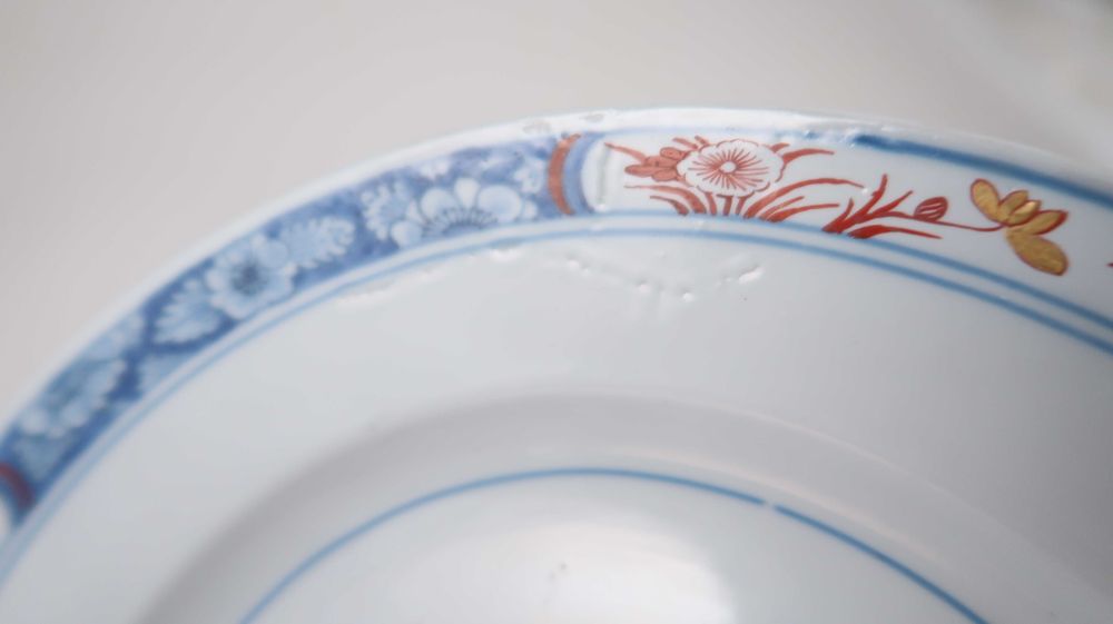 Prato antigo em porcelana Séc. XVIII/XIX