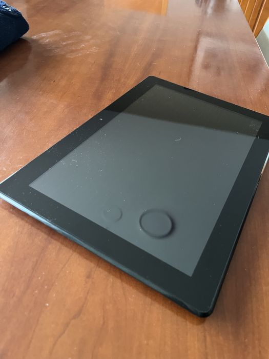 Tablet  yarvik  bom estado