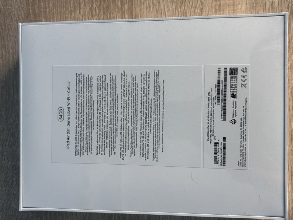 Tablet Apple iPad Air 10.9 5 gen M1 64 GB Cellular Gwiezdna Szarość