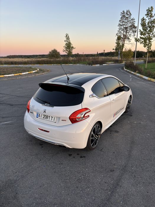 Peugeot 208 GTI 2013