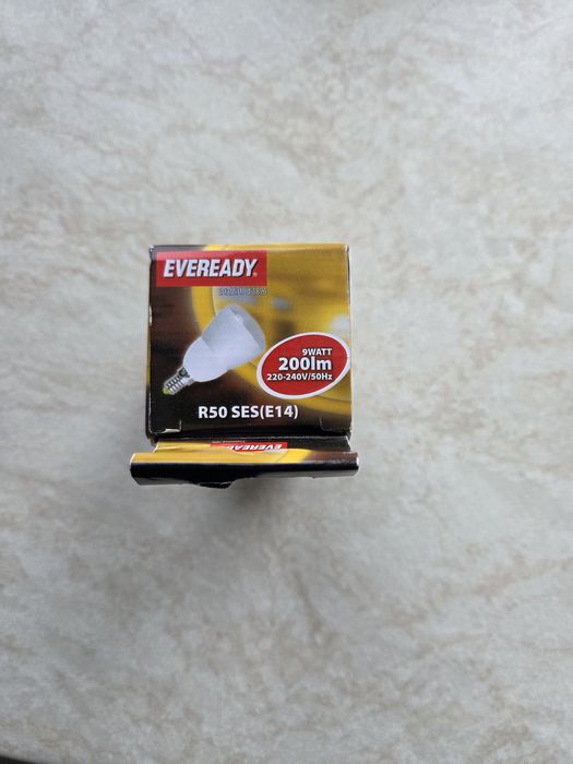 Led лампа 9W E14