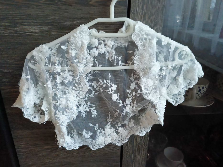 Suknia ślubna - rozmiar 36 / 38 + welon oraz bolerko