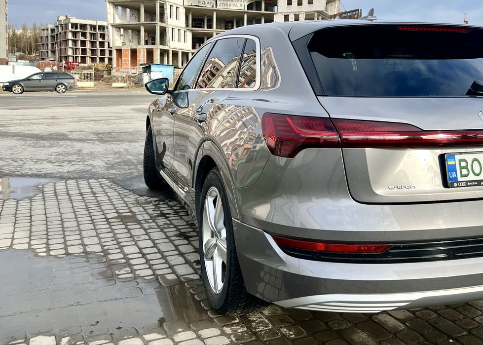 Audi e-tron 2019 VIN WAUZZZGE0KB018795 фото оголошення 22 з 23