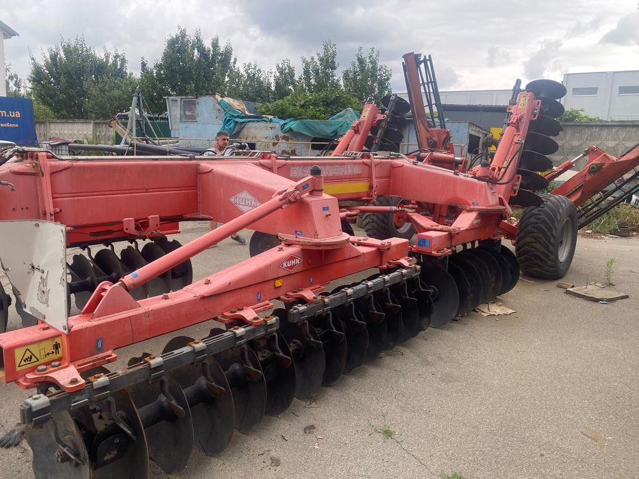 Дискова борона Kuhn Discover XL