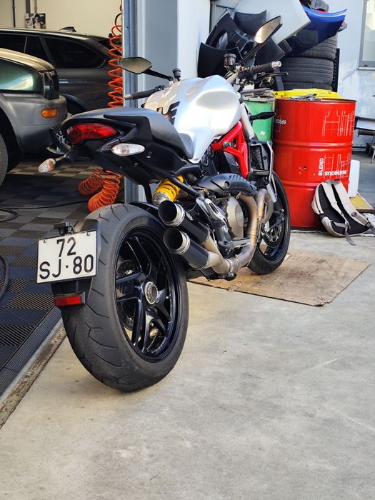 Ducati Monster 1200