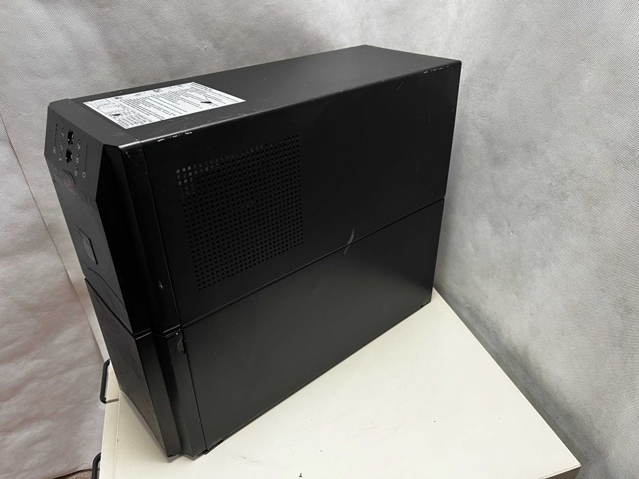 Zasilacz UPS APC SUA3000I 3000 VA 2700 W