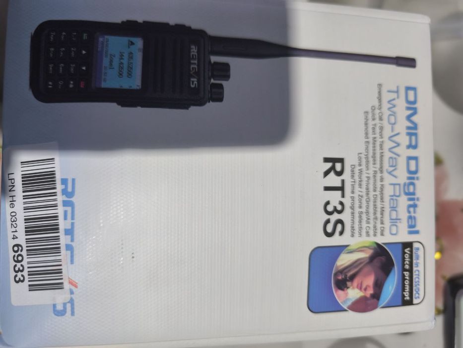 Цифровая двухдиапазонная радиостанция Retevis RT3S.