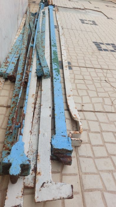2 camas de ferro para restaurar