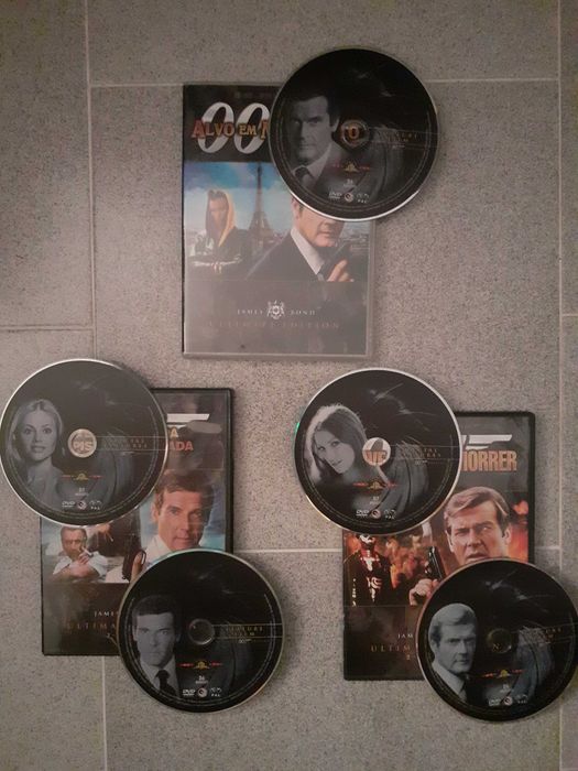 007 - Roger Moore