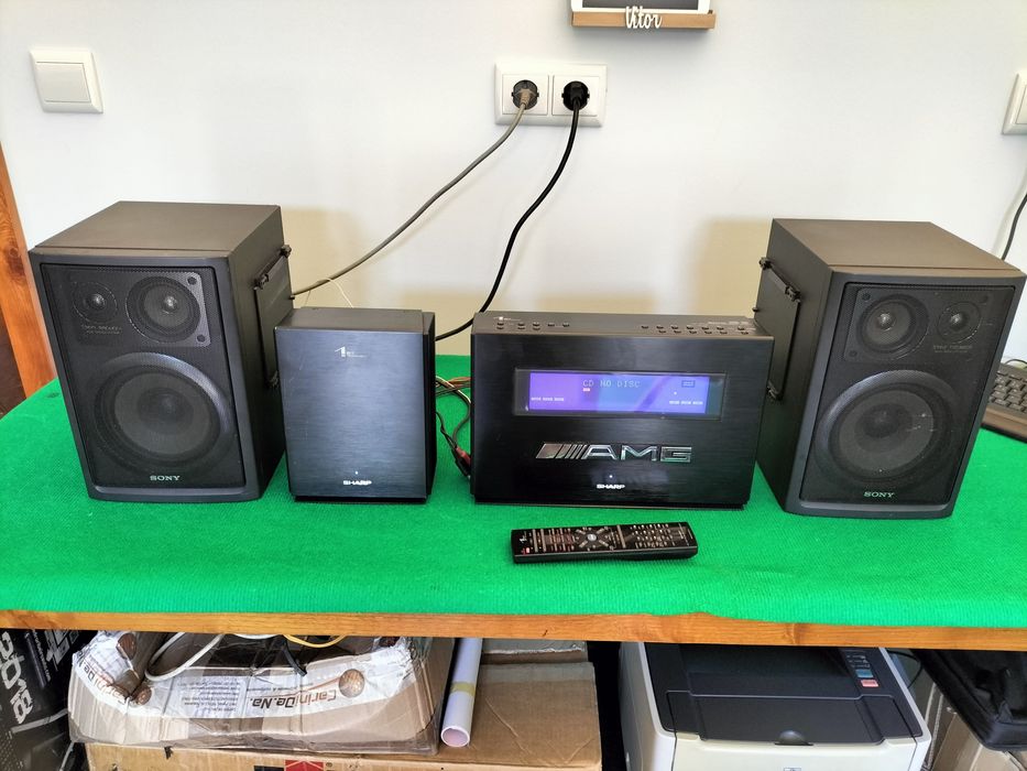 Aparelhagem Sharp com colunas Sony