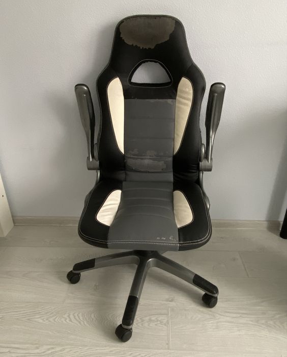 Компʼютерне крісло Новий стиль Razer