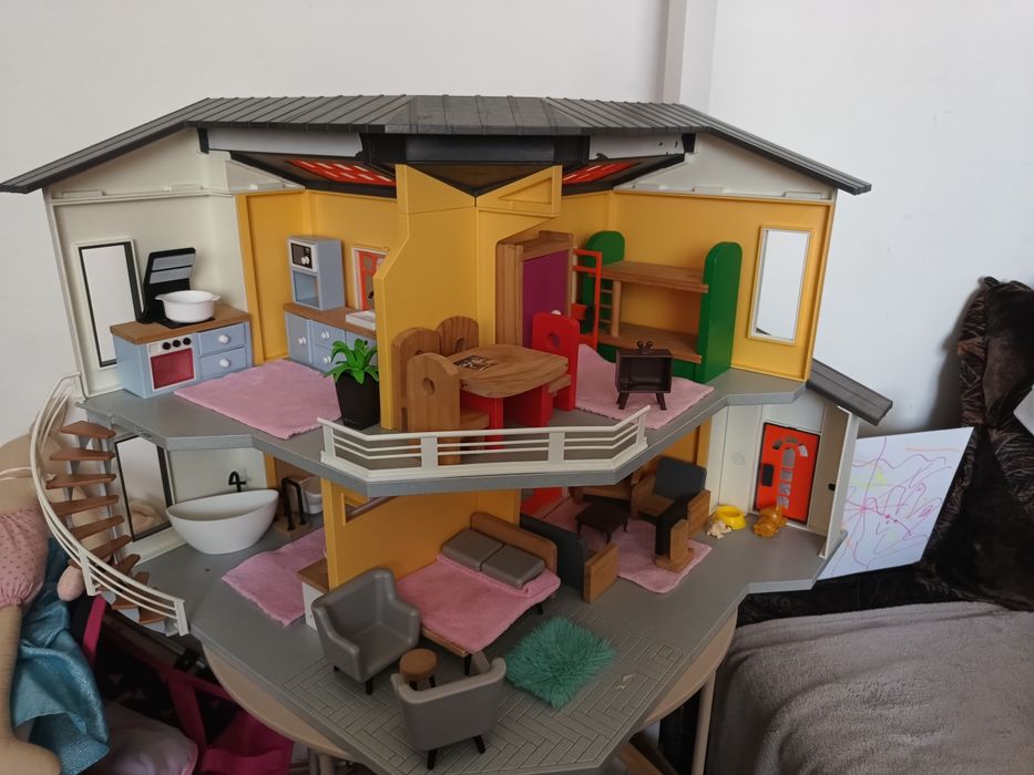 Domek Playmobil z wyposażeniem