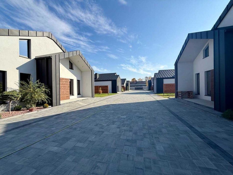 Продаж окремостоячого будинку за Авторинком