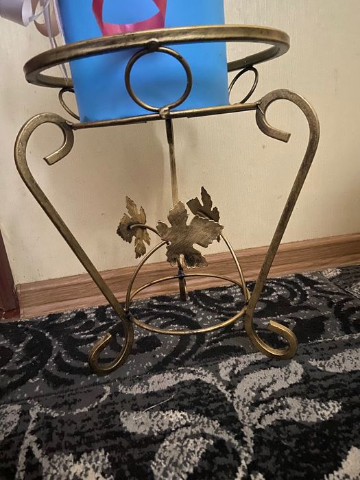 Підставка під квіти метал кована
