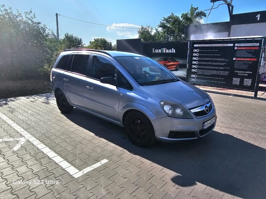 Opel zafira b 2006р