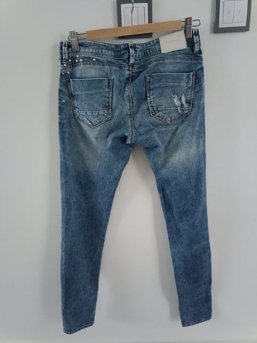 Jeansy Reserved r. M