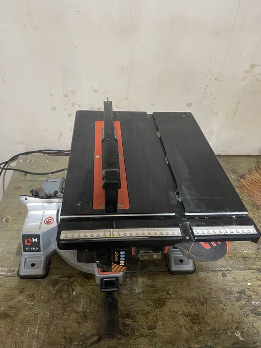 Торцовочная пила Dnipro-M SC-25LD