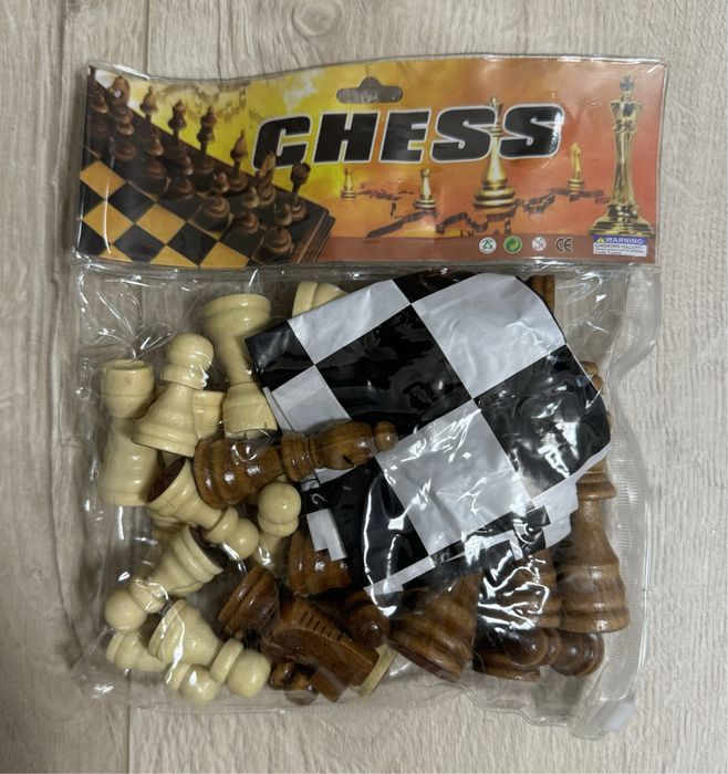 Продаються  Шахи та Шашки нові в упаковці .