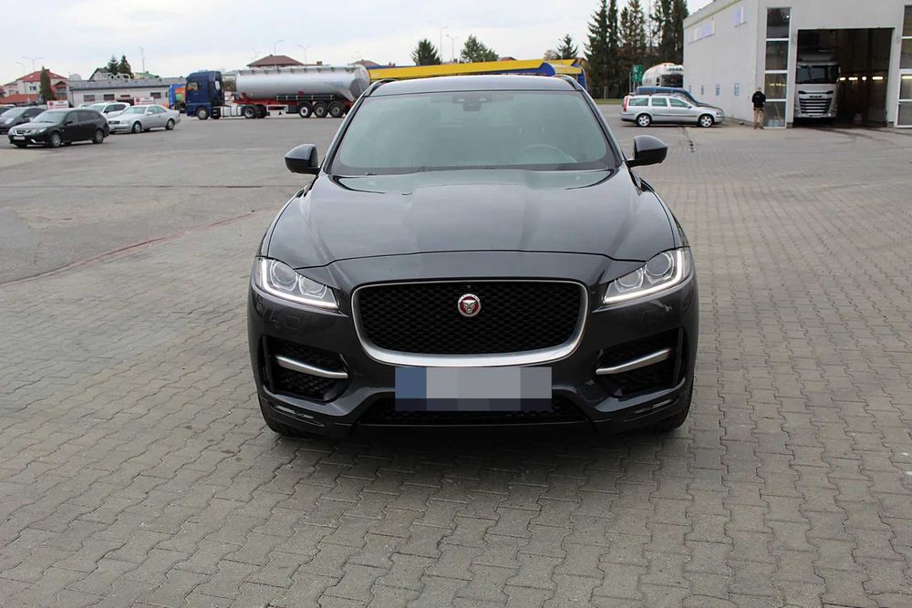 Jaguar F-Pace