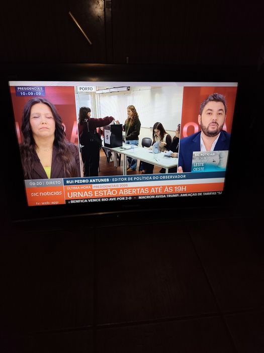 Televisão LCD Panasonic TX-32LE8F. 32 polegadas