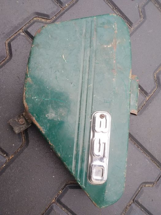 Dekle dekil puszki Jawa De Lux 350