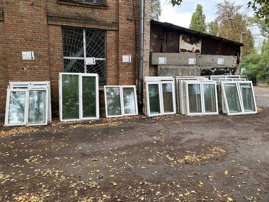 Склад з дверима Двері металопластикові перегородки БУ м. Шулявська