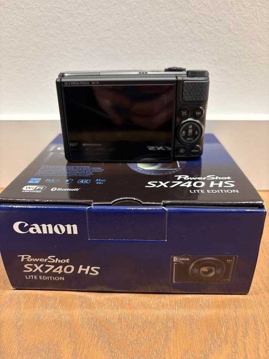 Canon PowerShot SX740 HS – czarny