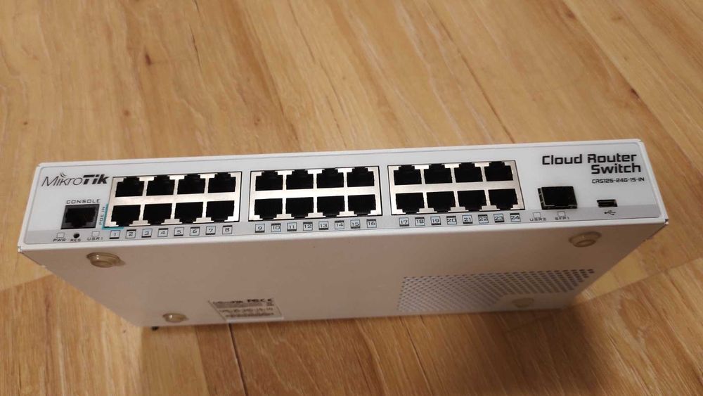 Комутатор MikroTik CRS125-24G-1S-IN