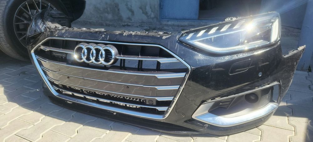 Бампер Audi A4 B9. Комплектний. Фари комплект. Audi A4 B9.