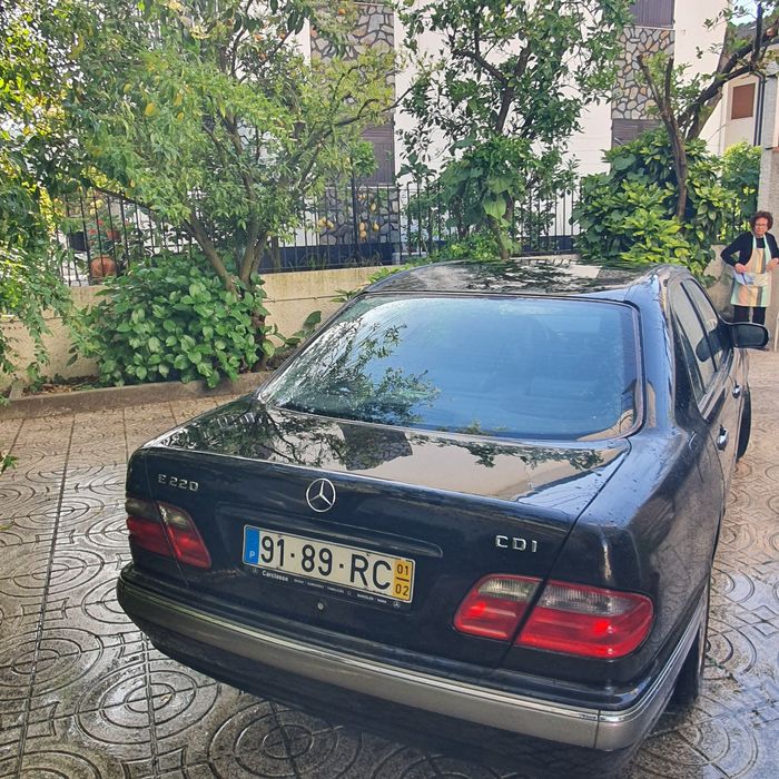 Mercedes Casse E 220 CDI. Ano 2001. IMACULADO.