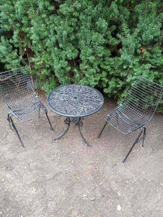 2x Krzesło siatkowe proj. H. Sztaba, czarne + stolik